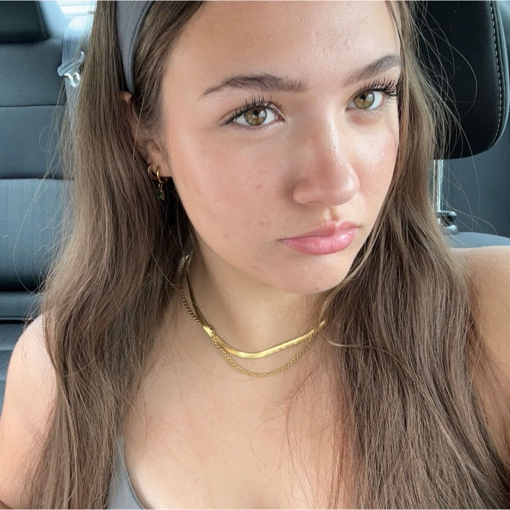 Meet your Posher, Nina